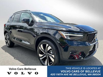 Used 2024 Volvo XC40 B5 Plus w/ Climate Package