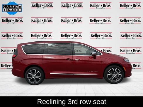 Used 2024 Chrysler Pacifica Pinnacle image 8