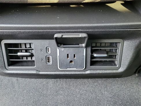 New 2026 GMC Sierra 1500 Elevation image 15