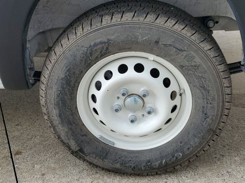 Used 2025 RAM ProMaster 2500 w/ Storage Group image 5