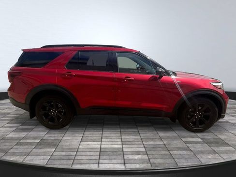 Used 2024 Ford Explorer ST-Line w/ Class IV Trailer Tow Package AWD/4WD image 8