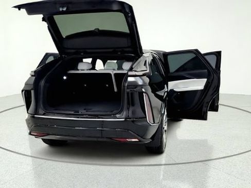 Used 2024 Cadillac Lyriq Luxury RWD image 18