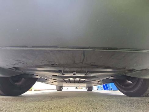 Used 2022 Volkswagen ID.4 Pro image 18