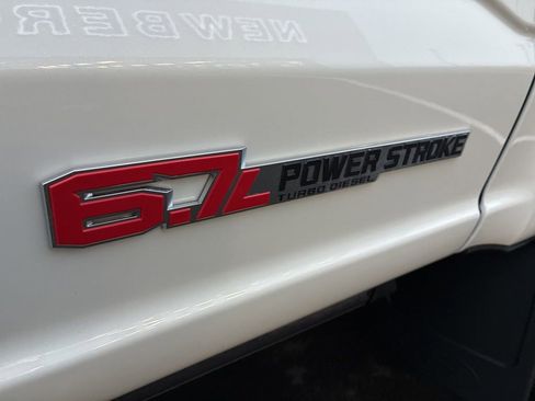 Used 2025 Ford F350 Platinum image 36