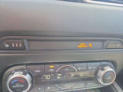 Used 2017 MAZDA CX-5 Touring image 10