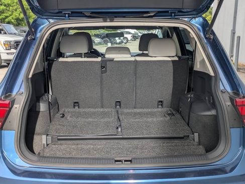 Used 2018 Volkswagen Tiguan S FWD image 14