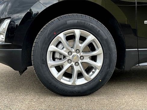 Used 2021 Chevrolet Equinox LT image 12