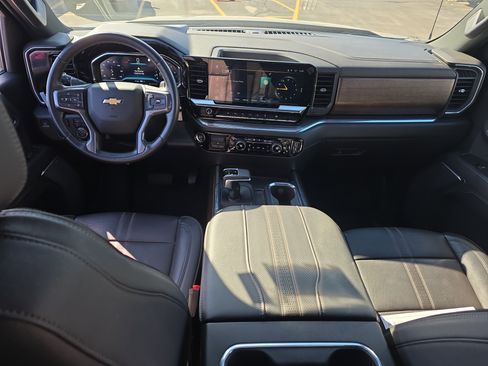 Used 2023 Chevrolet Silverado 1500 High Country w/ High Country Premium Package image 11