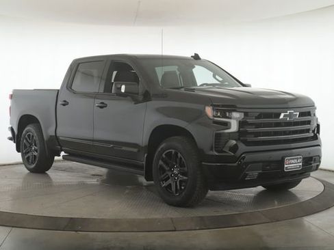 Used 2025 Chevrolet Silverado 1500 High Country w/ Midnight Edition image 2