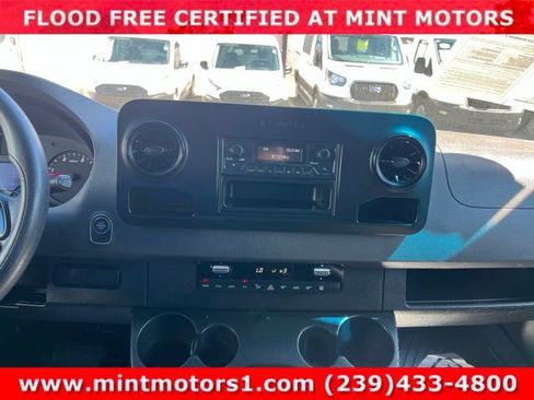 Used 2021 Mercedes-Benz Sprinter 2500 image 31