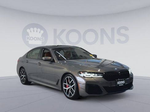 Used 2022 BMW M550i xDrive w/ Dynamic Handling Package AWD/4WD image 5