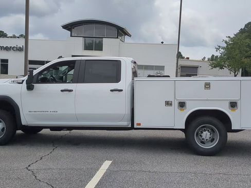 New 2025 GMC Sierra 3500 Pro w/ Convenience Package image 5
