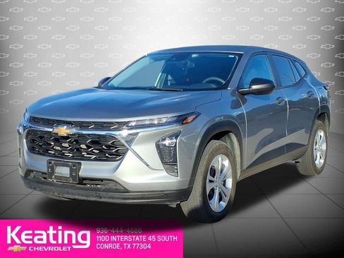 Used 2025 Chevrolet Trax LS w/ Driver Confidence Package FWD image 8