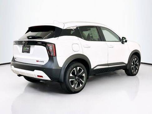 Used 2025 Nissan Kicks SR image 9