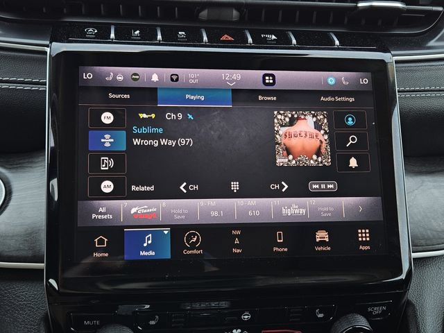 Used 2022 Jeep Grand Cherokee Limited AWD/4WD image 17