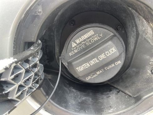 Used 2018 Hyundai Santa Fe Sport image 6