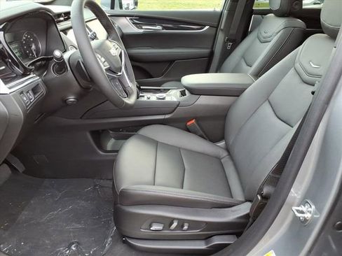 New 2025 Cadillac XT5 Premium Luxury image 5