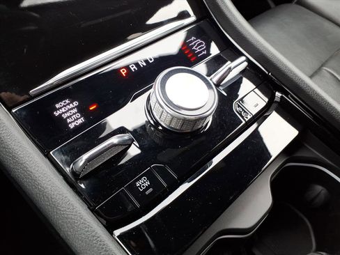 Used 2022 Jeep Grand Cherokee Overland w/ Luxury Tech Group IV image 27