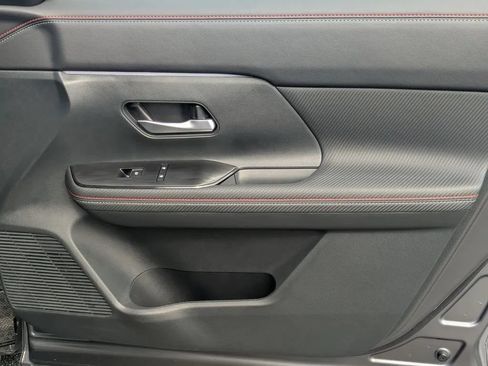 Certified 2025 Nissan Kicks SR w/ SR Premium Package FWD image 13