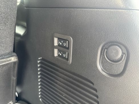 Used 2024 Nissan Armada Platinum w/ Captain's Chairs Package image 22