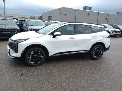 New 2026 Kia Sportage SX image 4