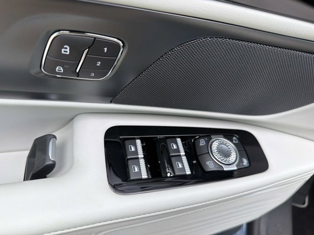 New 2026 Lincoln Nautilus Premier AWD/4WD image 8