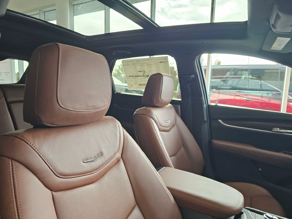 New 2026 Cadillac XT5 Premium Luxury w/ Driver Assist Package AWD/4WD image 9