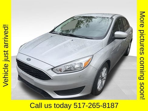 Used 2018 Ford Focus SE FWD image 5