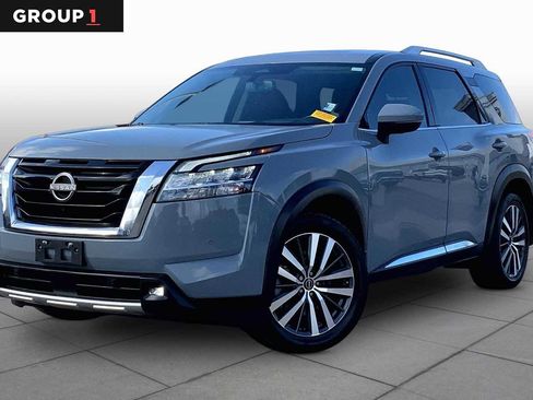 Used 2022 Nissan Pathfinder Platinum AWD/4WD image 1