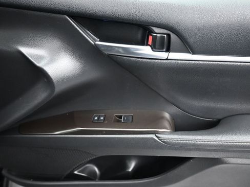 Used 2022 Toyota Camry XSE image 40