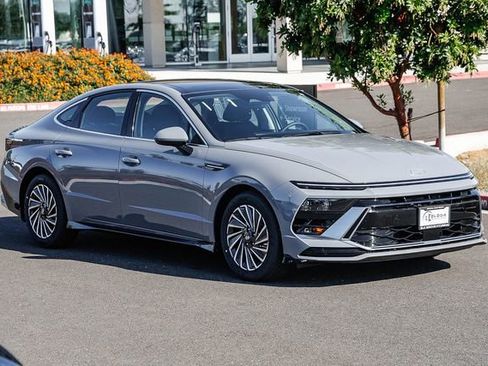 New 2026 Hyundai Sonata SEL FWD image 6