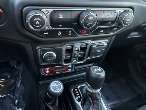 Certified 2021 Jeep Wrangler Unlimited Rubicon w/ Xtreme Recon 35" Tire Package image 31