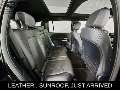 Used 2025 Mercedes-Benz GLB 250 GLB 250 w/ Exclusive Package image 28