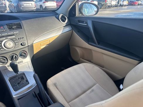 Used 2010 MAZDA MAZDA3 i Touring image 12