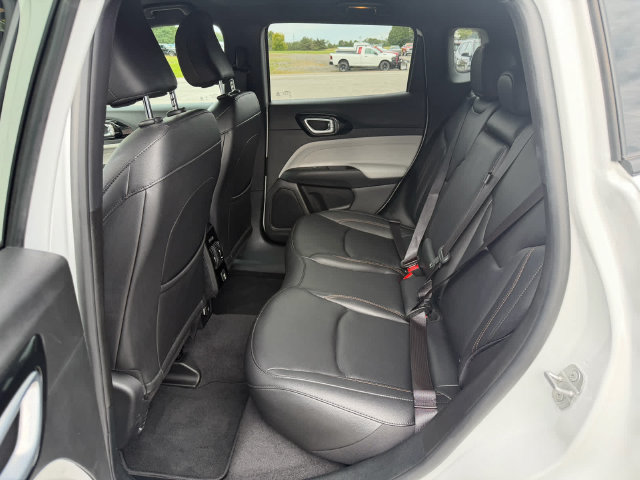 Used 2024 Jeep Compass Limited AWD/4WD image 10