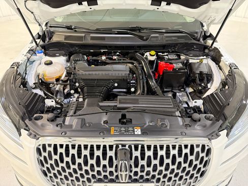 Used 2025 Lincoln Corsair FWD w/ Equipment Group 101A image 31