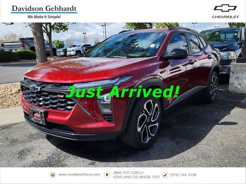 Used 2024 Chevrolet Trax RS w/ Driver Confidence Package FWD image 1