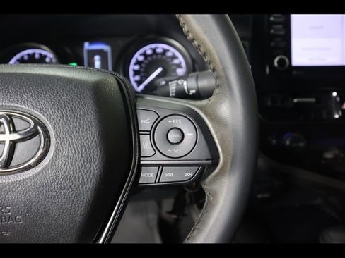 Used 2024 Toyota Camry SE image 26