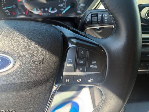 Used 2022 Ford Escape SE w/ Cold Weather Package AWD/4WD image 32