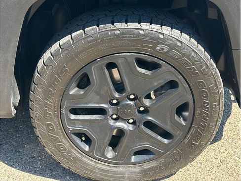 Used 2020 Jeep Renegade Sport image 10