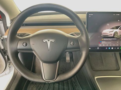 Used 2023 Tesla Model 3 Standard Range RWD image 10