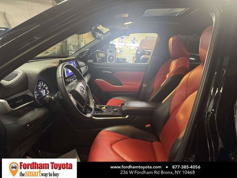 Used 2023 Toyota Highlander XSE AWD/4WD image 18