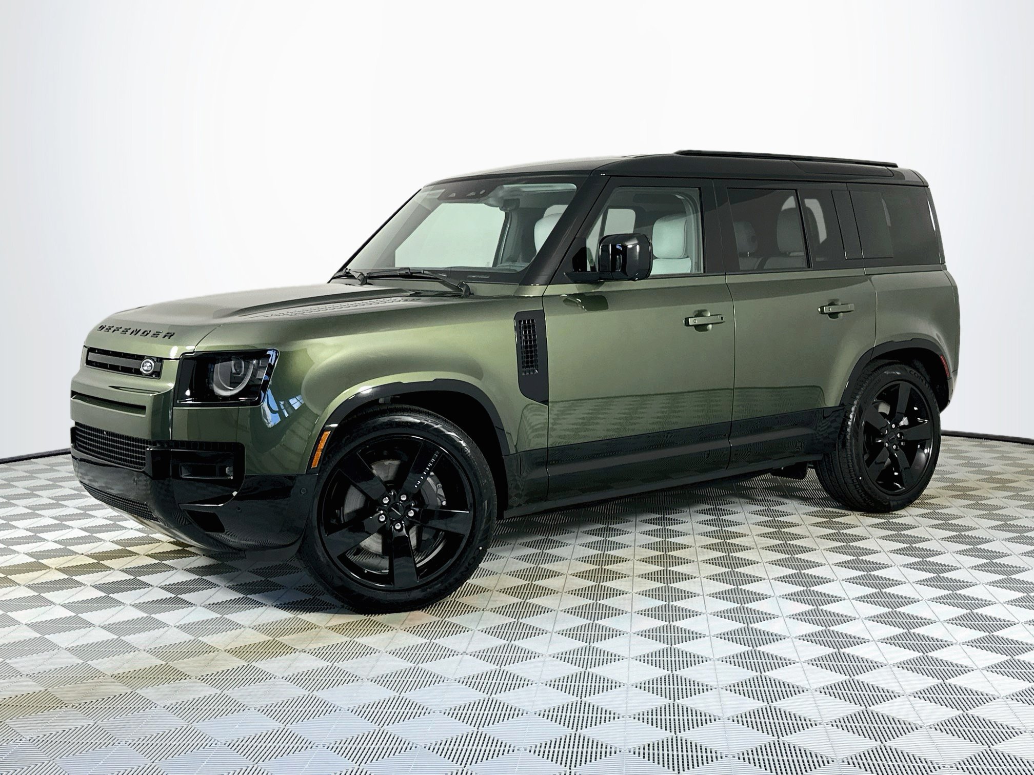 New 2026 Land Rover Defender 110 X-Dynamic SE AWD/4WD image 1