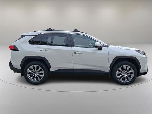 Used 2021 Toyota RAV4 Limited image 12