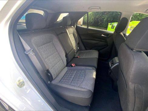 Used 2023 Chevrolet Equinox LT FWD image 23