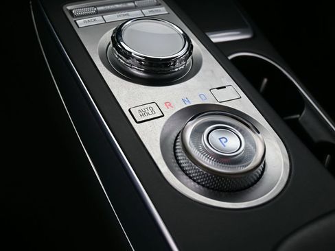 Used 2022 Genesis GV70 2.5T w/ Select Package image 19