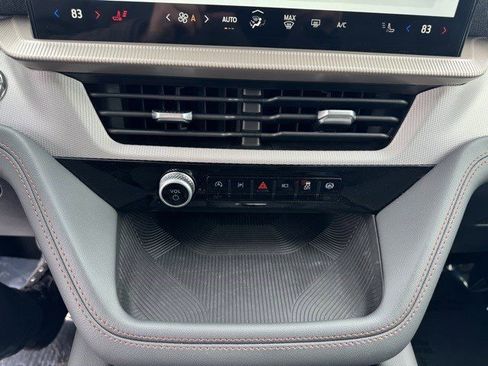 Certified 2025 Ford Explorer Active image 21