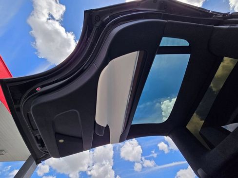 Used 2022 Tesla Model X AWD/4WD image 48