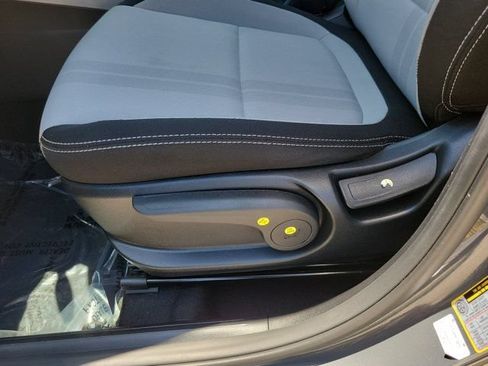 Certified 2025 Hyundai Venue SEL FWD image 13