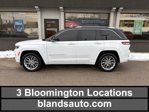 Used 2022 Jeep Grand Cherokee Summit w/ Luxury Tech Group V image 1